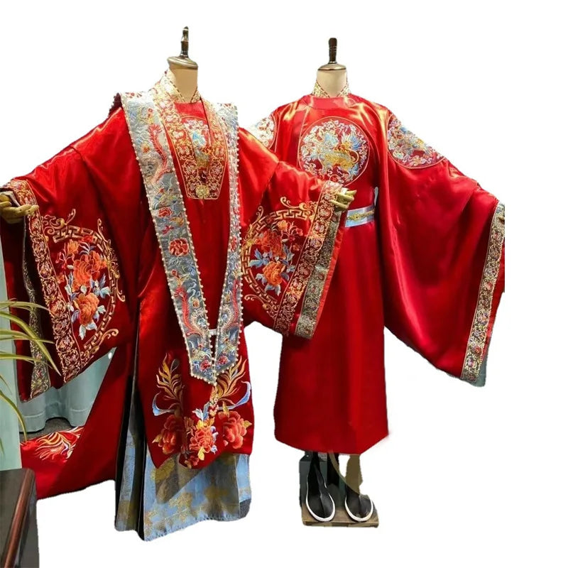 Chinese Wedding Apparel Ming Dynasty Hanfu Wedding Dress with Ancient Rhyme: Men and Women in Tang Suit Couple