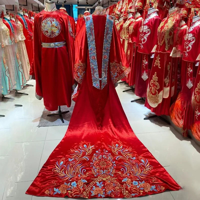 Chinese Wedding Apparel Ming Dynasty Hanfu Wedding Dress with Ancient Rhyme: Men and Women in Tang Suit Couple