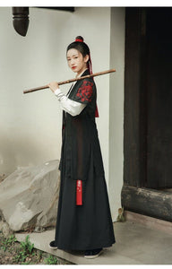 A very temperamental Chinese traditional cultural costume female Hanfu, it looks noble and elegant like a fairy. Tryst Hanfus is the best Hanfu brand in China, a model of modern Hanfu. Enjoy the temptation of uniforms brought by fairy skirts. Give a Hanfu costume. Gift for your girlfriend, hanfu dress