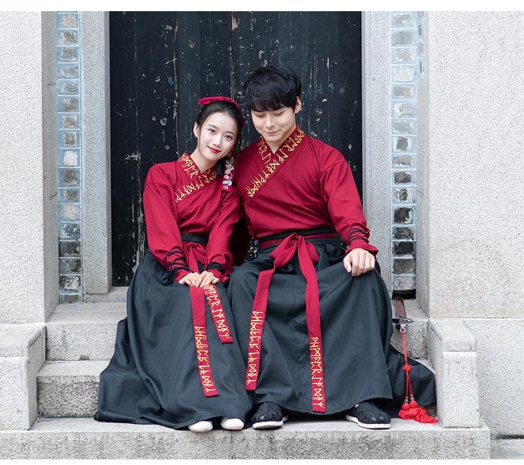 A very temperamental Chinese traditional cultural costume male Hanfu, it looks noble and elegant like a fairy. Tryst Hanfus  is the best Hanfu brand in China, a model of modern Hanfu. Enjoy the temptation of uniforms brought by fairy skirts. Give a Hanfu costume. Gift for your boyfriend, men hanfu dress
