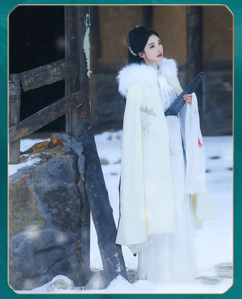 LUO XI Women Embroidery Hanfu Cloak Autumn and Winter Overcoat