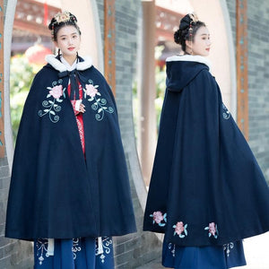 A very temperamental Chinese traditional cultural costume female Hanfu, it looks noble and elegant like a fairy. Tryst Hanfus is the best Hanfu brand in China, a model of modern Hanfu. Enjoy the temptation of uniforms brought by fairy skirts. Give a Hanfu costume. Gift for your girlfriend, hanfu dress