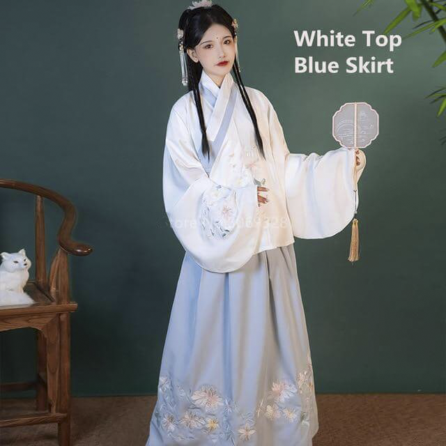 A very temperamental Chinese traditional cultural costume female Hanfu, it looks noble and elegant like a fairy. Tryst Hanfus  is the best Hanfu brand in China, a model of modern Hanfu. Enjoy the temptation of uniforms brought by fairy skirts. Give a Hanfu costume. Gift for your girlfriend, hanfu dress